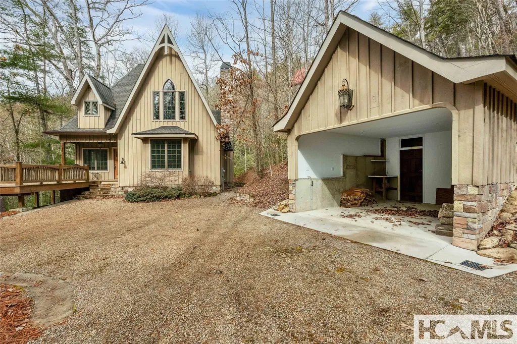 654 Brush Creek Highlands NC 28741