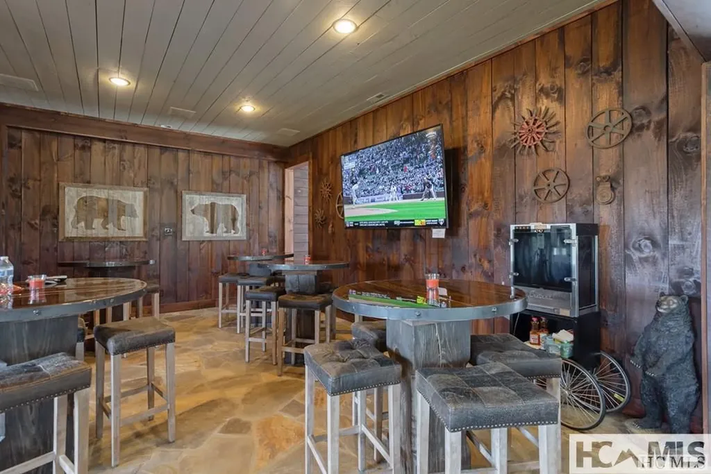 D34 Benchmark Drive Glenville NC 28736