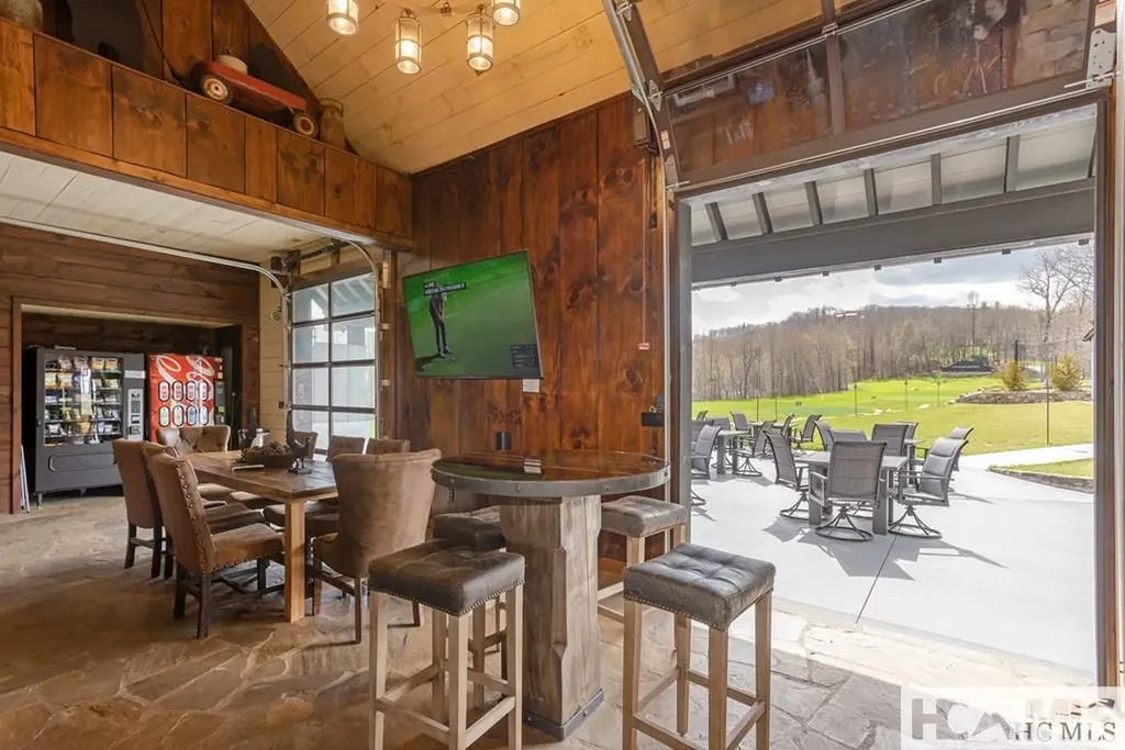 D34 Benchmark Drive Glenville NC 28736