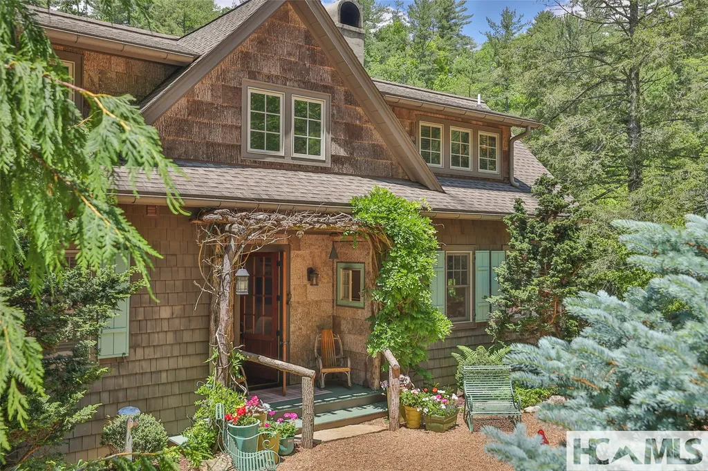 131 Big Creek Lane Highlands NC 28741