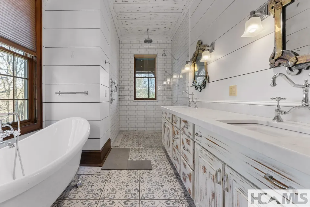 354 Flat Mountain Estates Road Highlands NC 28741