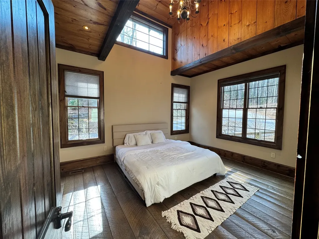 354 Flat Mountain Estates Road Highlands NC 28741