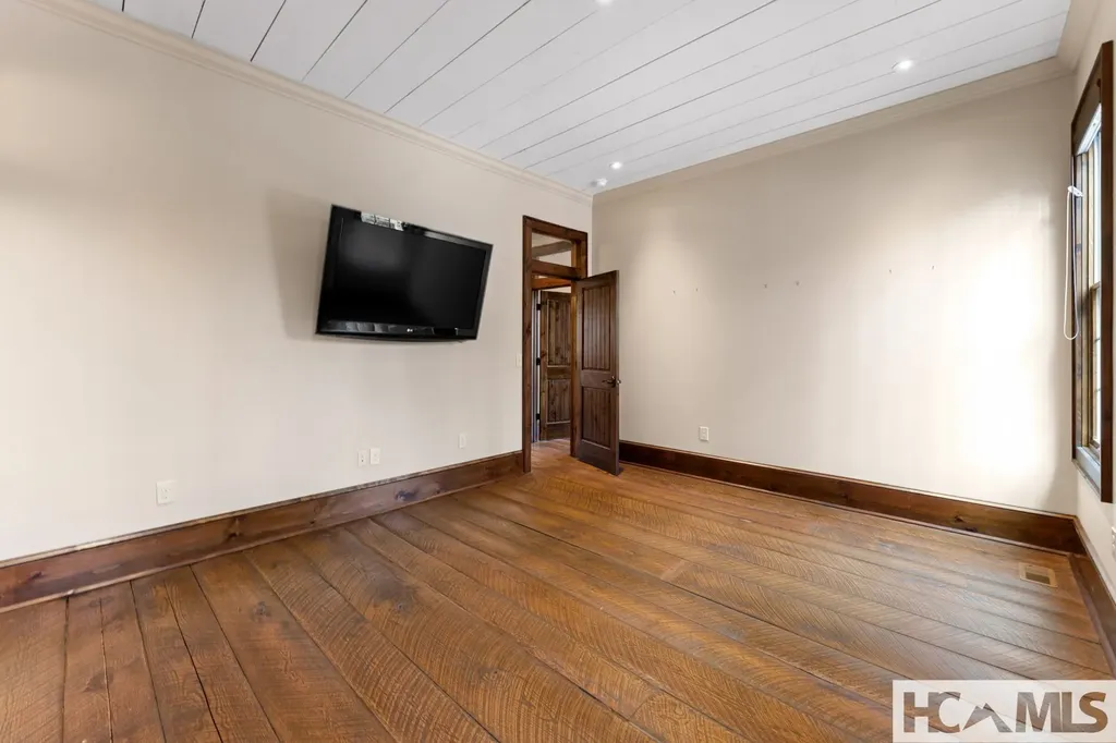 354 Flat Mountain Estates Road Highlands NC 28741