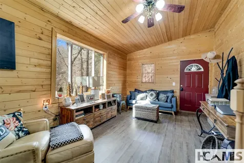 67 Watauga Heights Road Franklin NC 28734