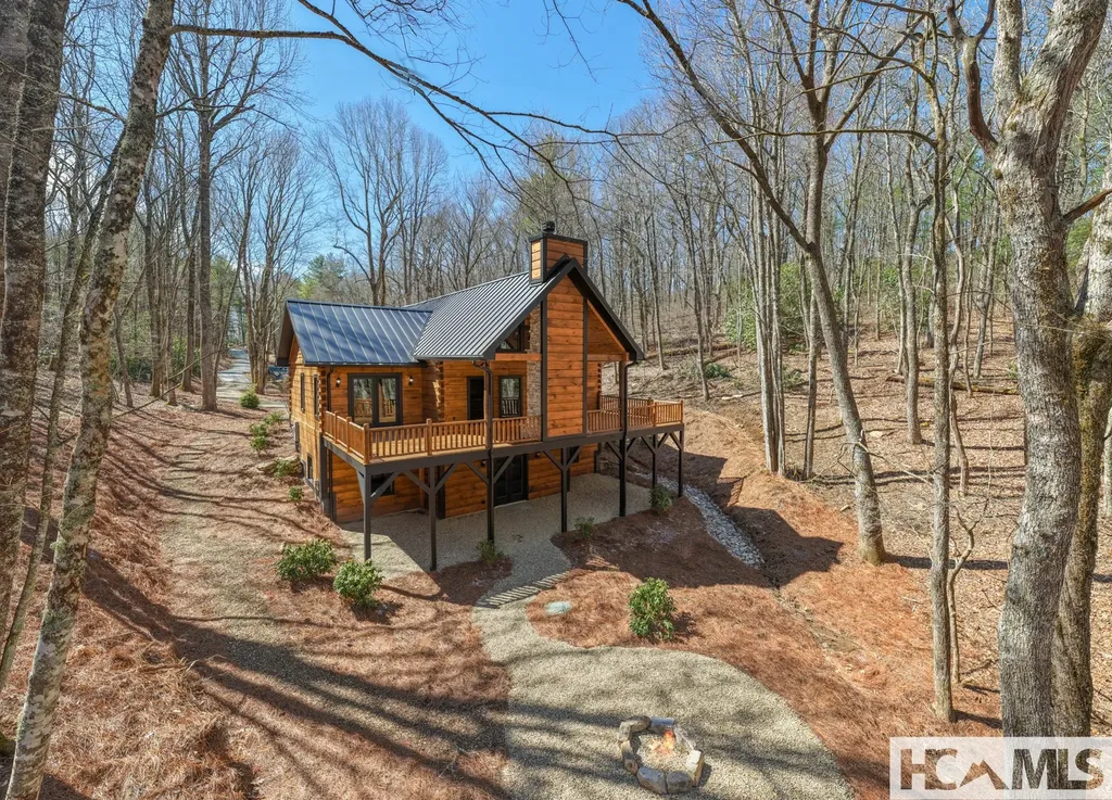 102 Bartram Cove Lane Highlands NC 28741