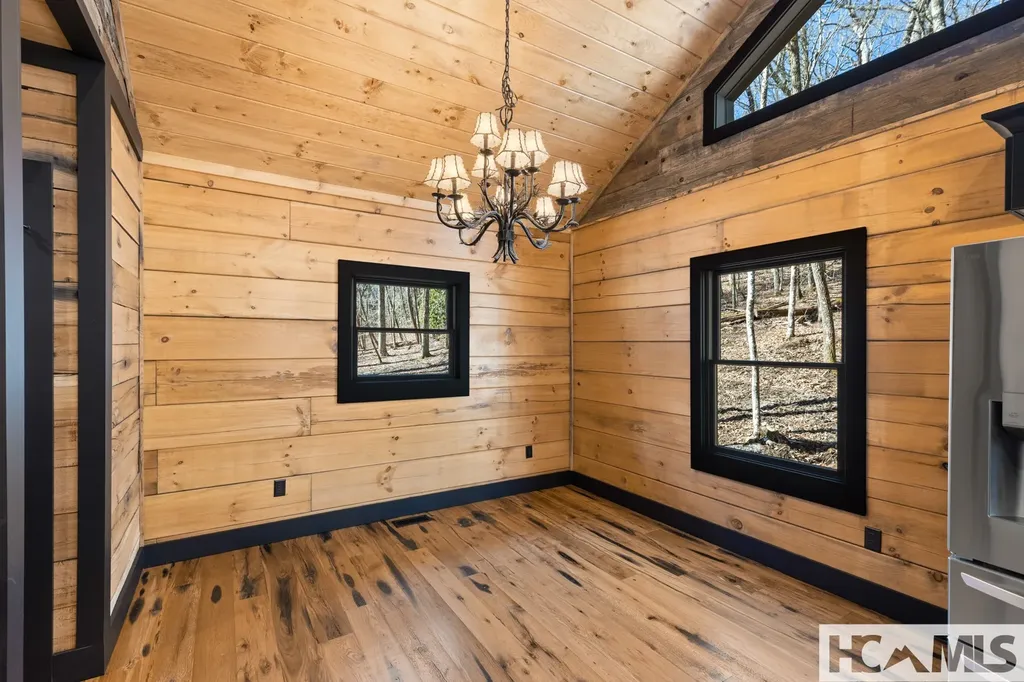 102 Bartram Cove Lane Highlands NC 28741