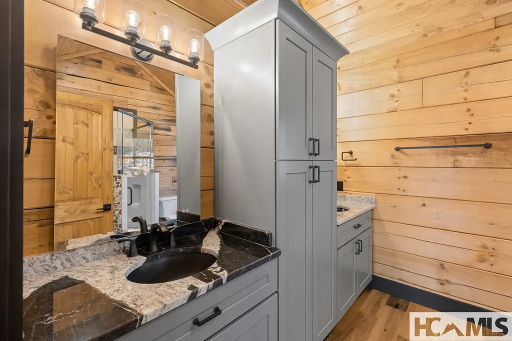 102 Bartram Cove Lane Highlands NC 28741