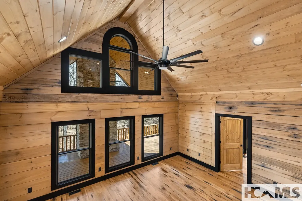 102 Bartram Cove Lane Highlands NC 28741