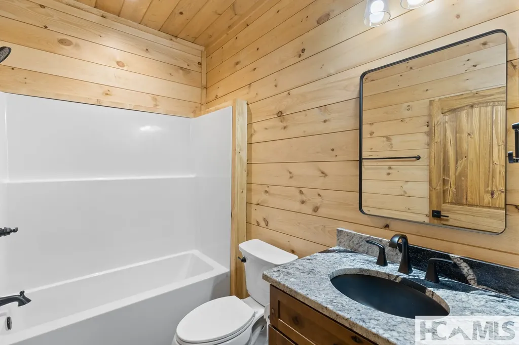 102 Bartram Cove Lane Highlands NC 28741