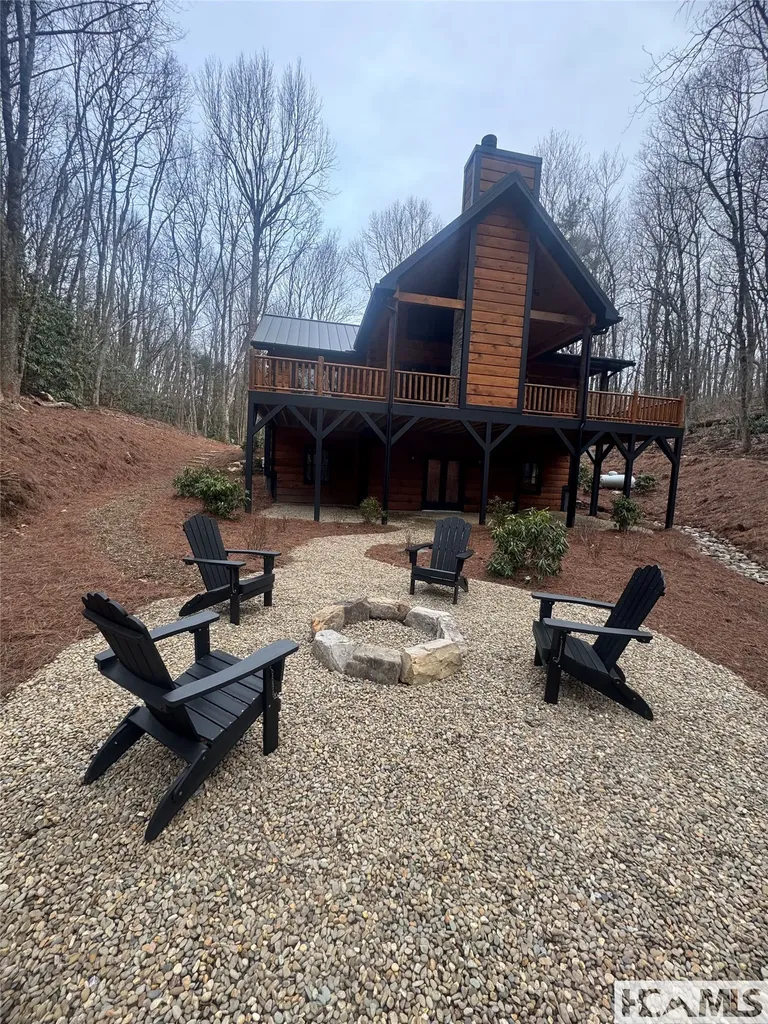 102 Bartram Cove Lane Highlands NC 28741