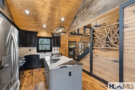 102 Bartram Cove Lane Highlands NC 28741