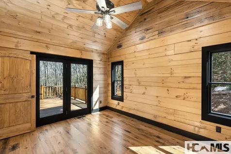 102 Bartram Cove Lane Highlands NC 28741