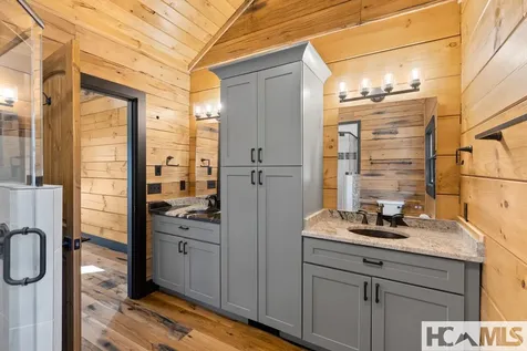 102 Bartram Cove Lane Highlands NC 28741