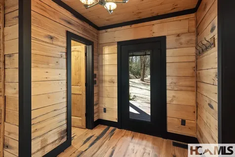 102 Bartram Cove Lane Highlands NC 28741