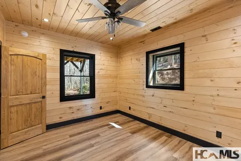 102 Bartram Cove Lane Highlands NC 28741