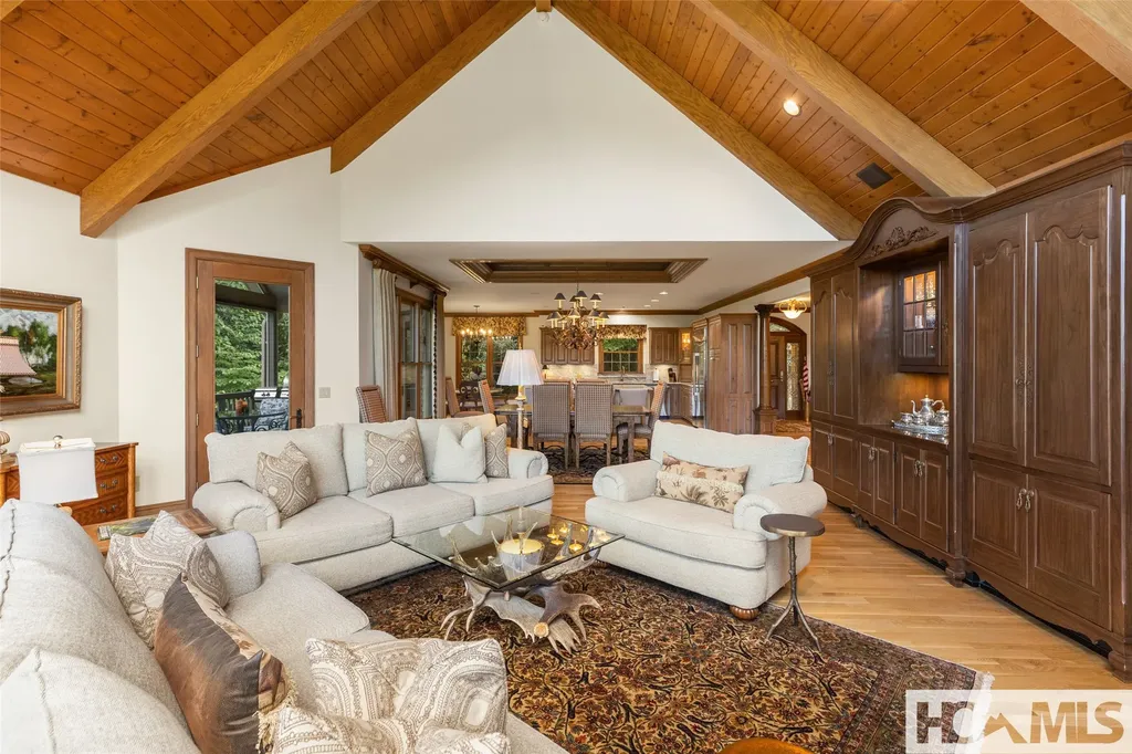 2130 Falcon Ridge Highlands NC 28741