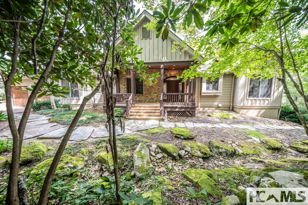 2130 Falcon Ridge Highlands NC 28741