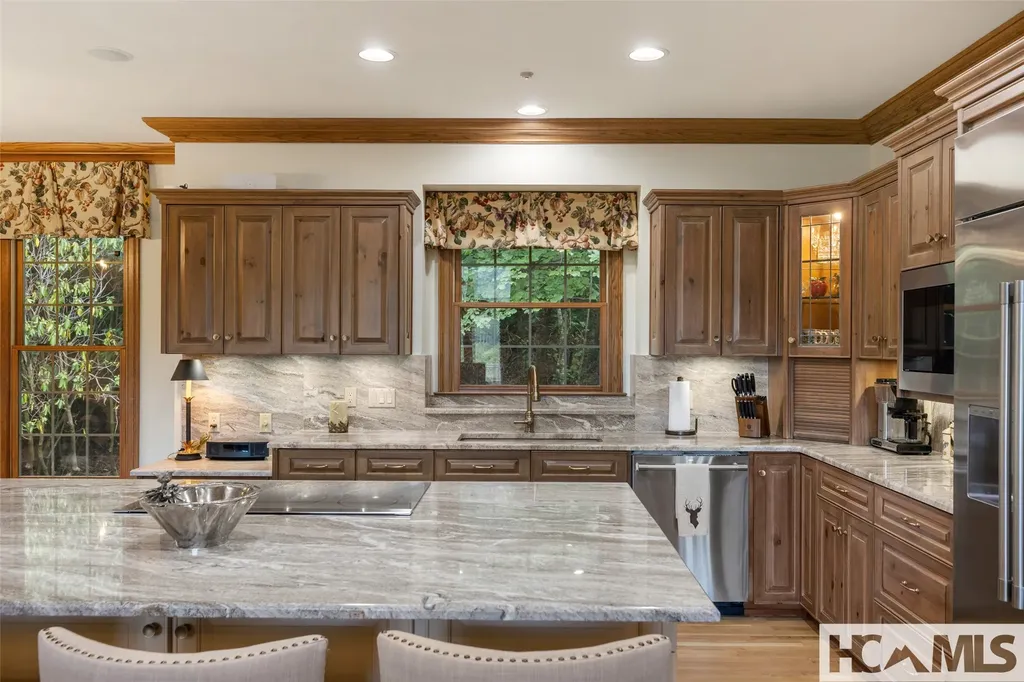 2130 Falcon Ridge Highlands NC 28741