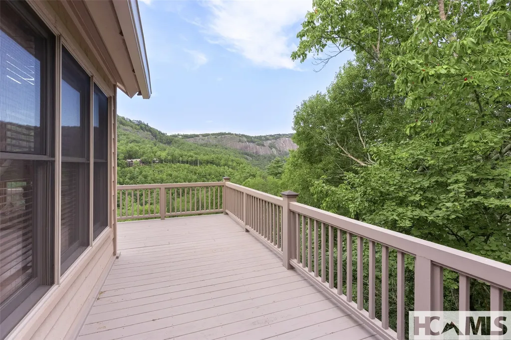 2130 Falcon Ridge Highlands NC 28741