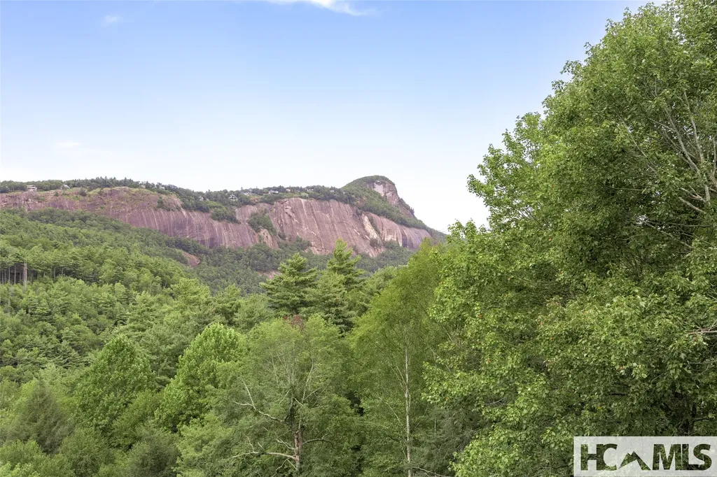 2130 Falcon Ridge Highlands NC 28741