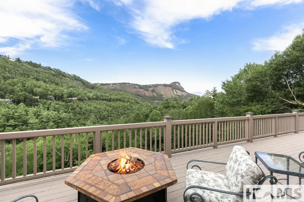 2130 Falcon Ridge Highlands NC 28741