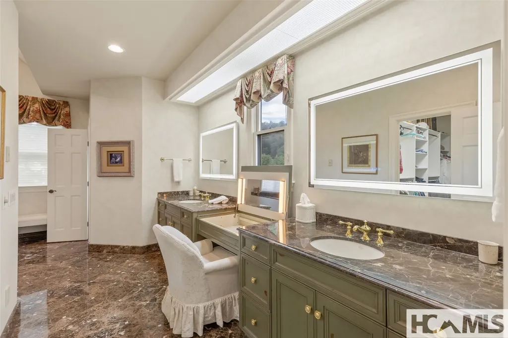 2130 Falcon Ridge Highlands NC 28741