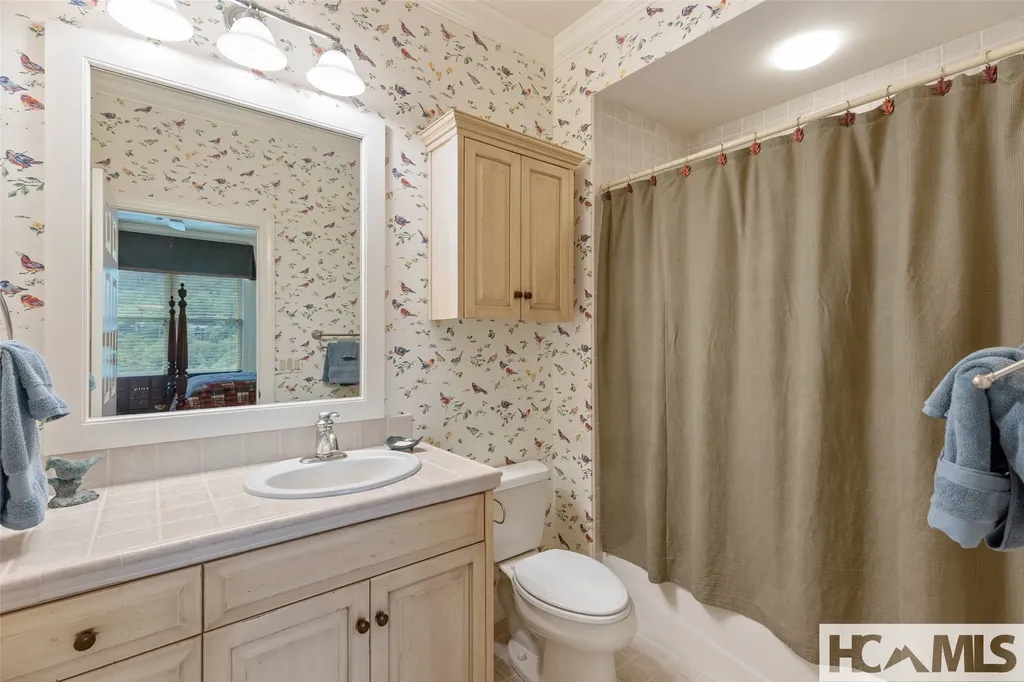 2130 Falcon Ridge Highlands NC 28741