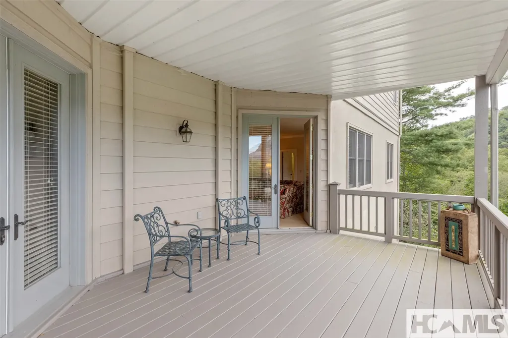 2130 Falcon Ridge Highlands NC 28741