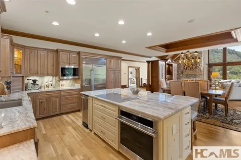 2130 Falcon Ridge Highlands NC 28741