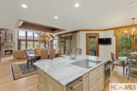 2130 Falcon Ridge Highlands NC 28741