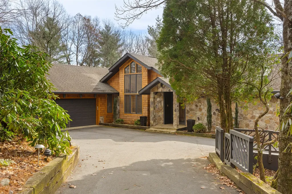 15 Bonnevista Road Highlands NC 28741