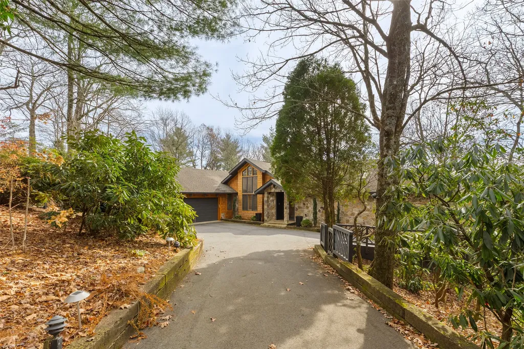 15 Bonnevista Road Highlands NC 28741