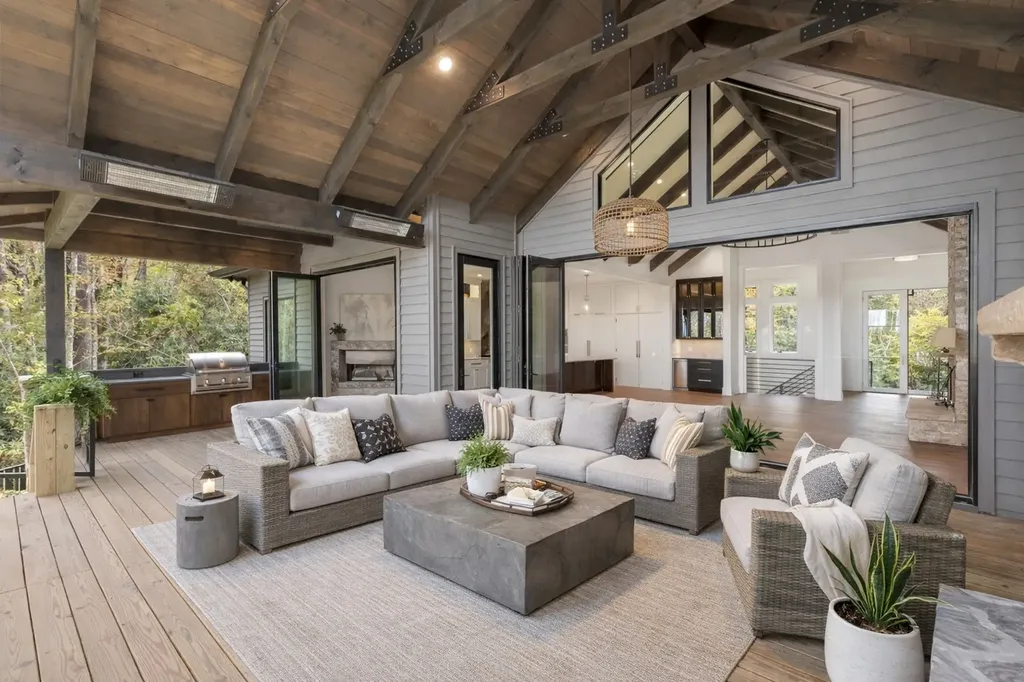 2385 Magnolia Drive Highlands NC 28741