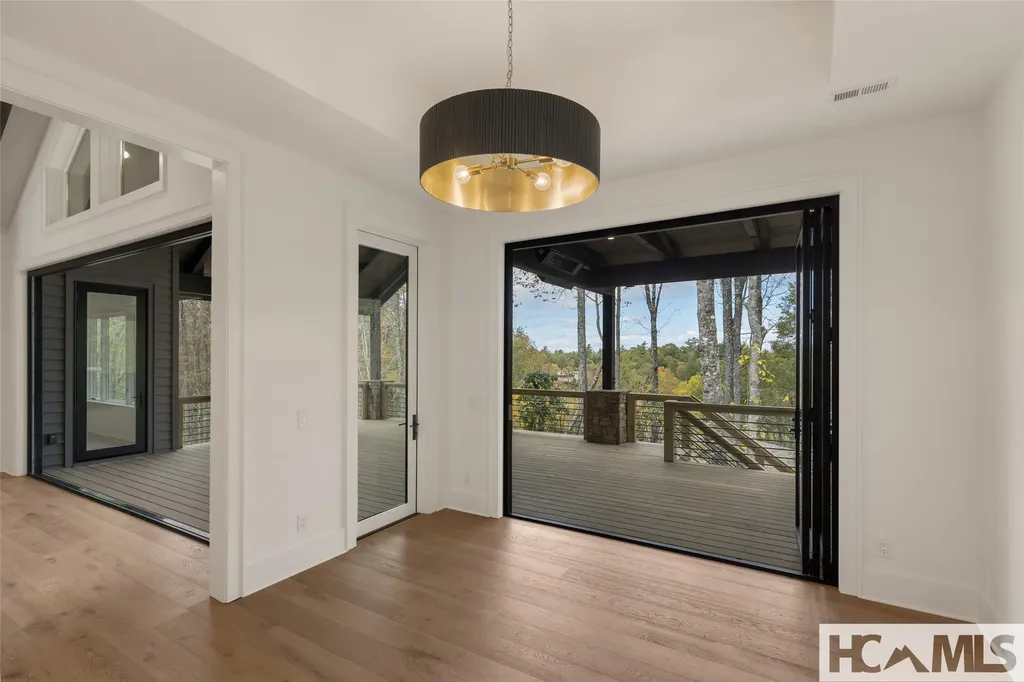 2385 Magnolia Drive Highlands NC 28741