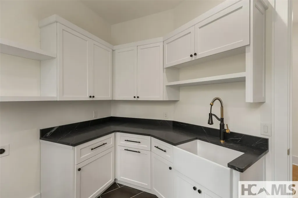 2385 Magnolia Drive Highlands NC 28741