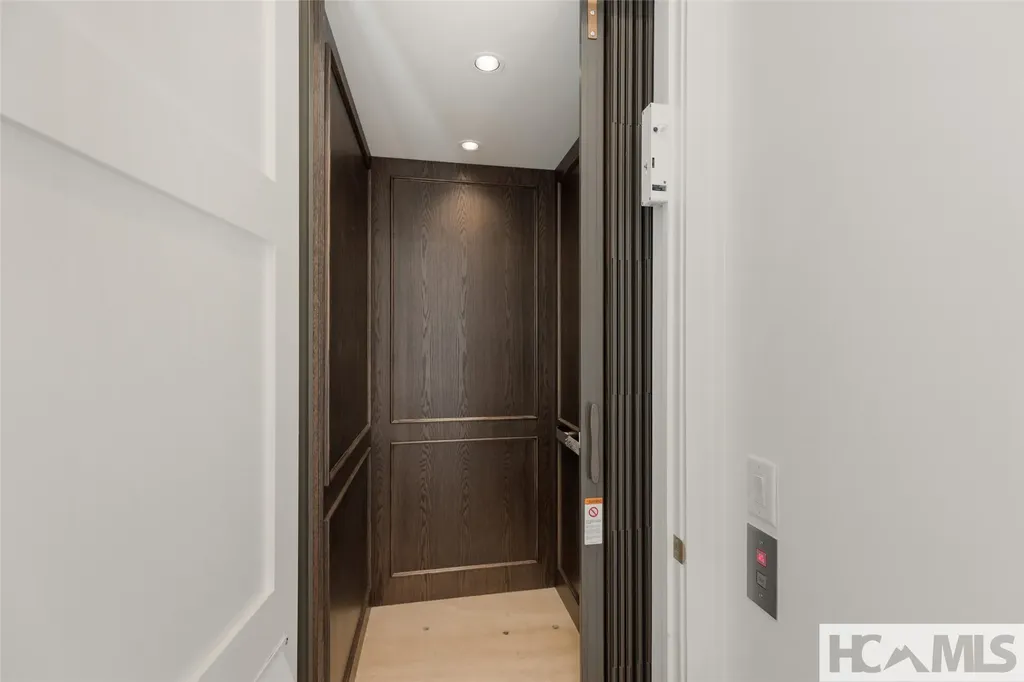 2385 Magnolia Drive Highlands NC 28741