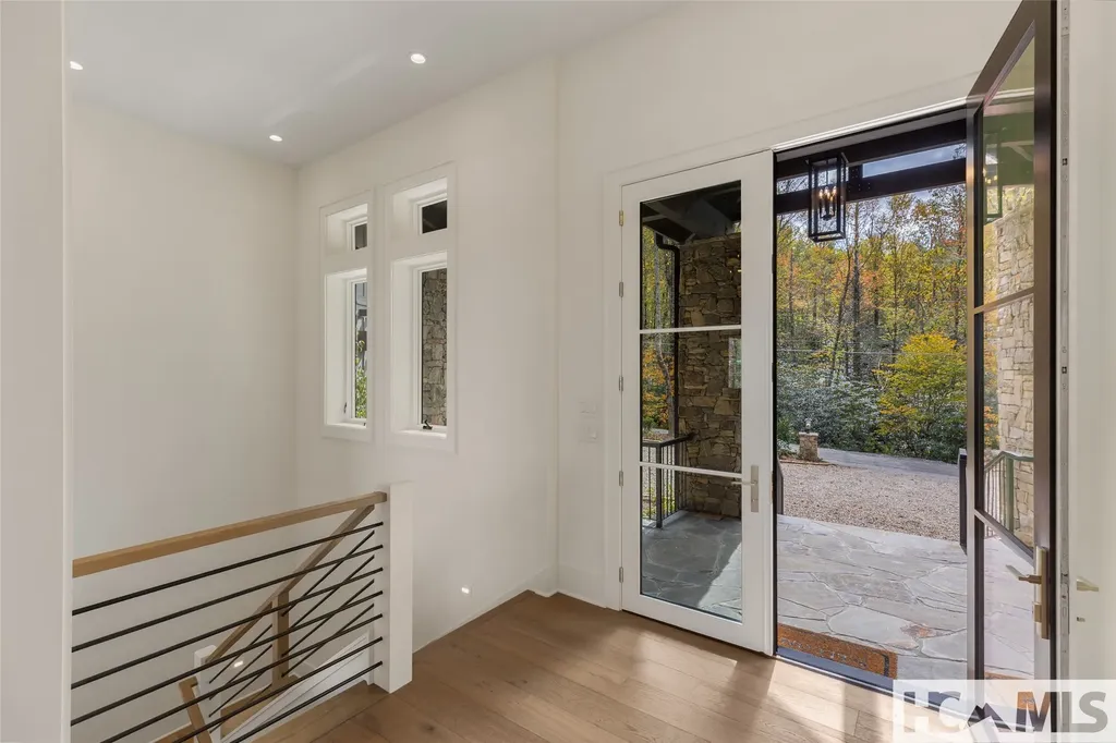 2385 Magnolia Drive Highlands NC 28741