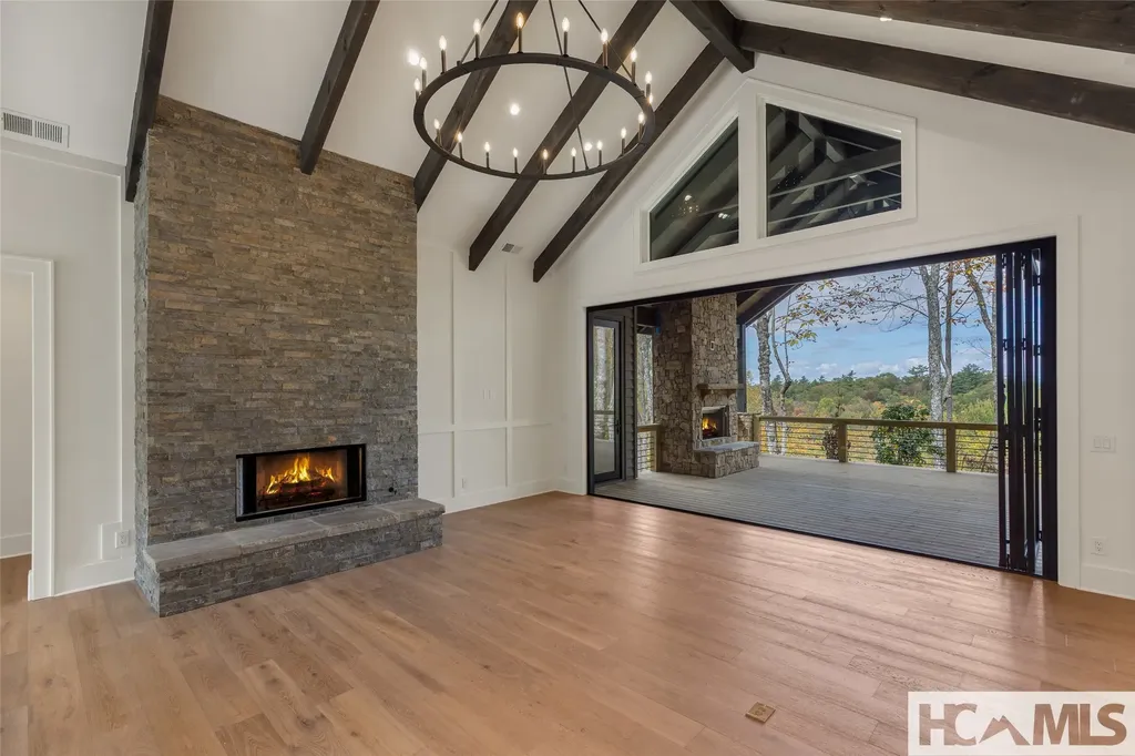 2385 Magnolia Drive Highlands NC 28741