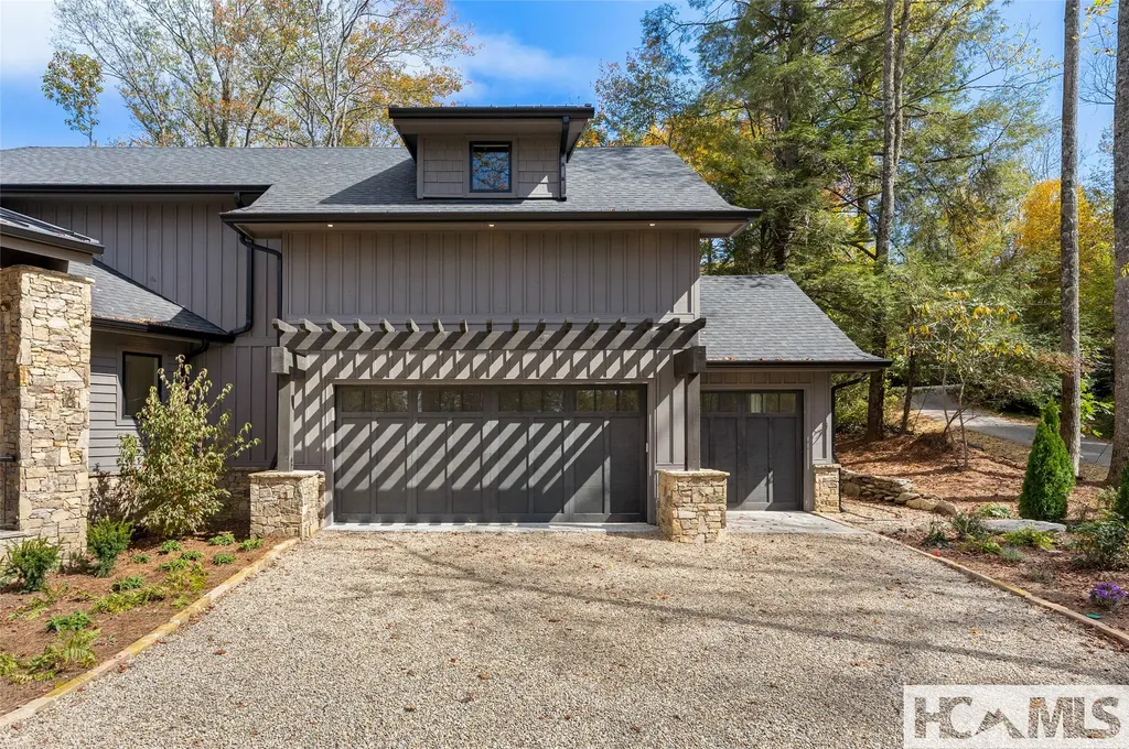 2385 Magnolia Drive Highlands NC 28741
