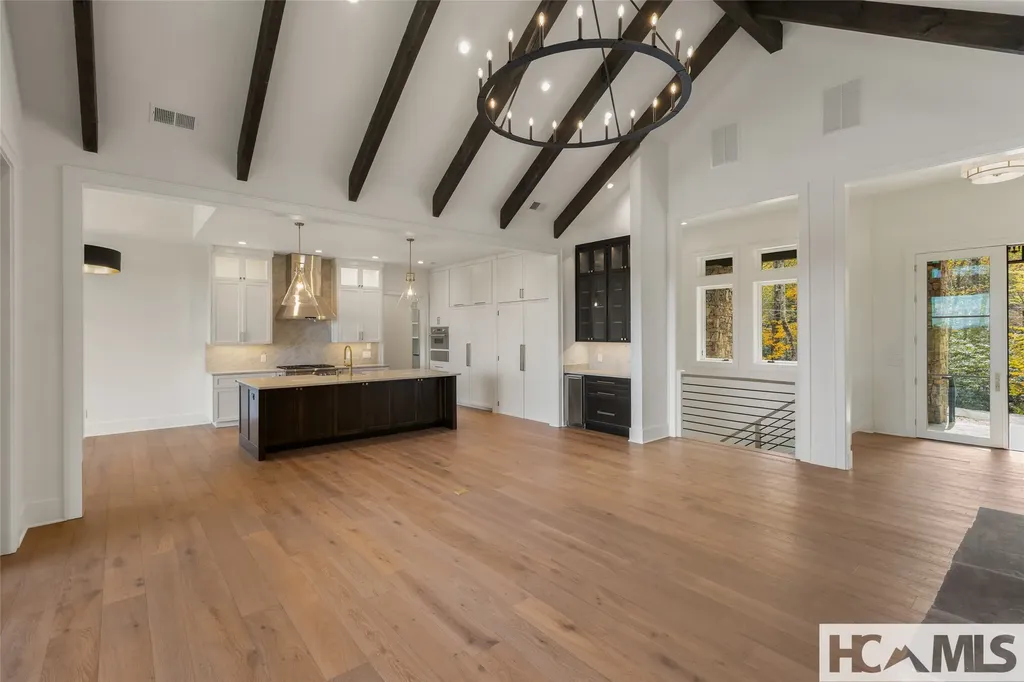 2385 Magnolia Drive Highlands NC 28741