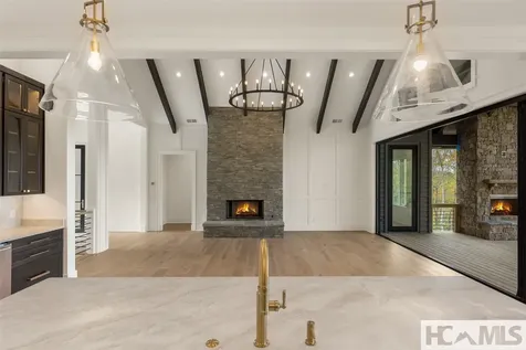 2385 Magnolia Drive Highlands NC 28741