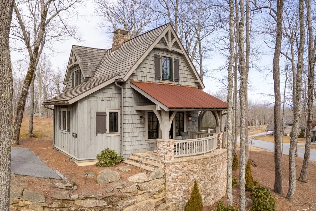 64 Outpost Trail Glenville NC 28736