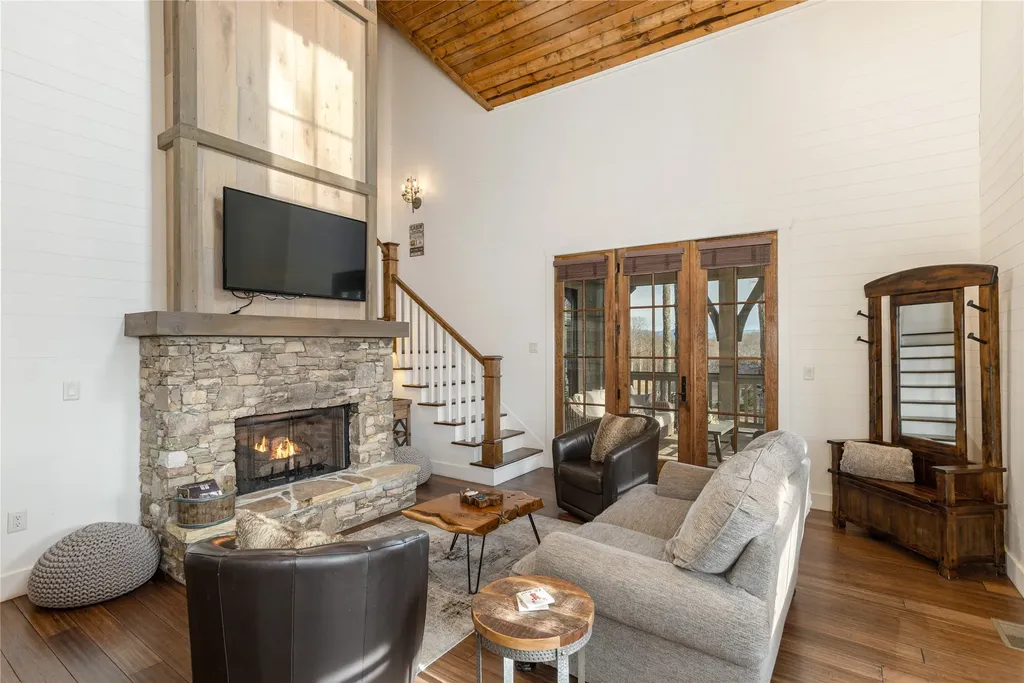 64 Outpost Trail Glenville NC 28736