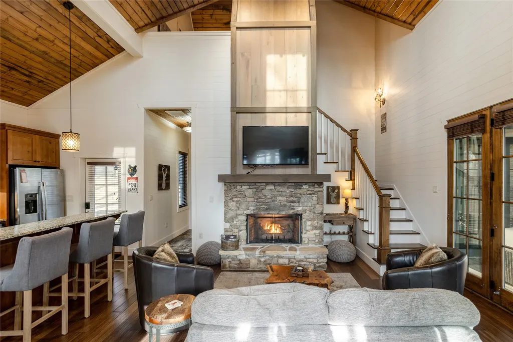 64 Outpost Trail Glenville NC 28736