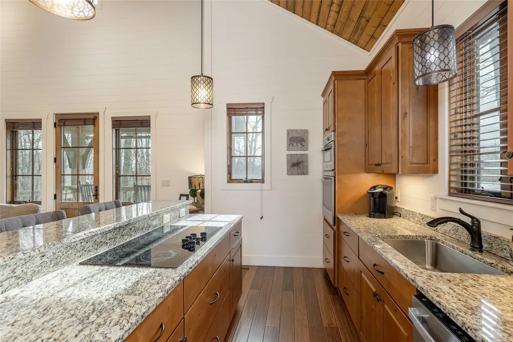 64 Outpost Trail Glenville NC 28736