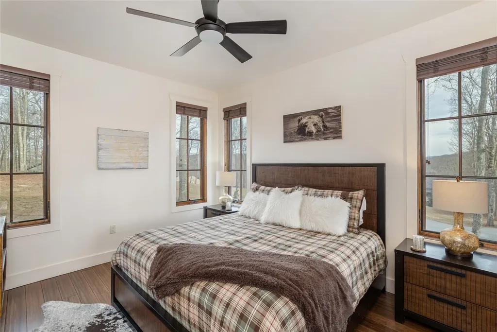 64 Outpost Trail Glenville NC 28736