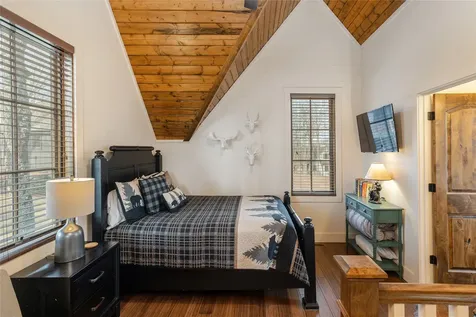 64 Outpost Trail Glenville NC 28736