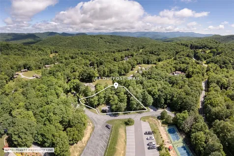 64 Outpost Trail Glenville NC 28736