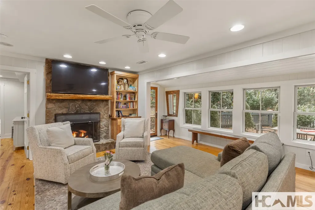 464 Franklin Road Highlands NC 28741