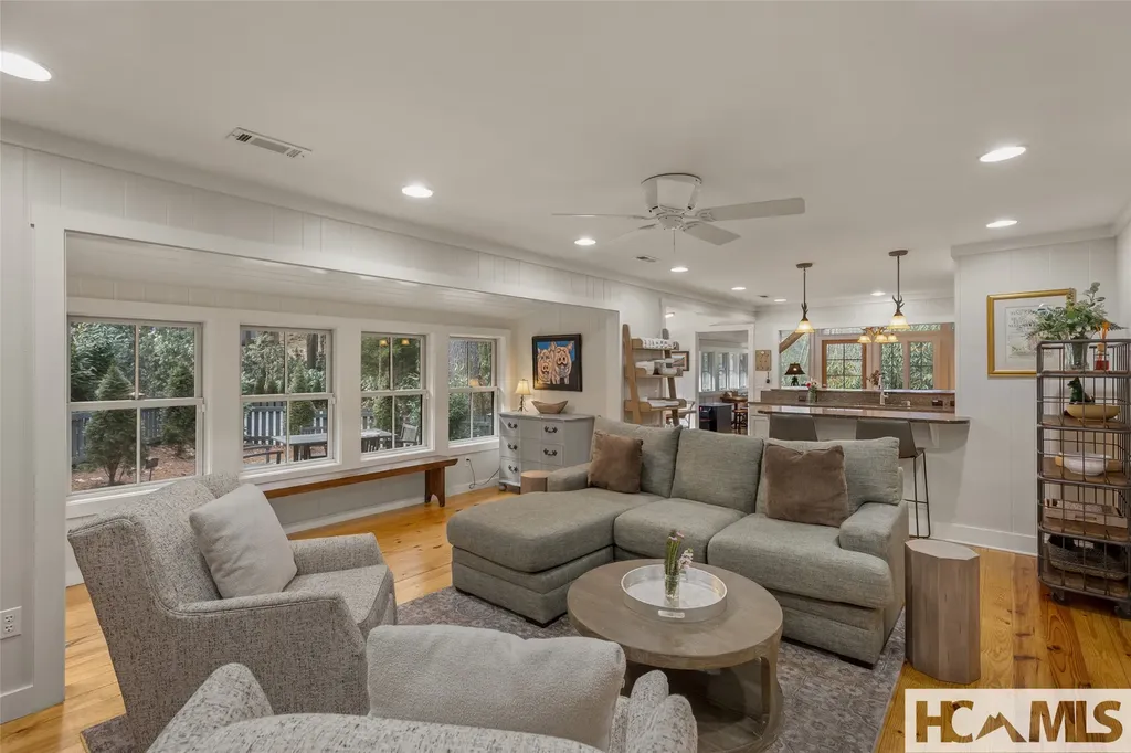 464 Franklin Road Highlands NC 28741